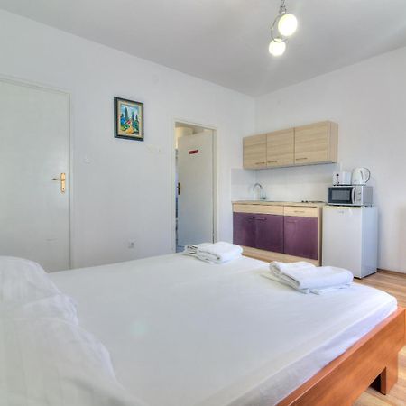 Apartmani Ana Senj  Exterior photo